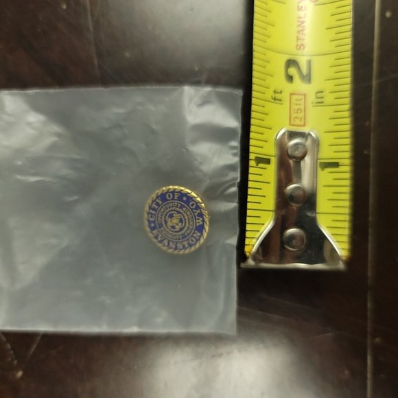 City Of Evanston Wyoming Seal Travel‎ Pin Lapel - Picture 3 of 3